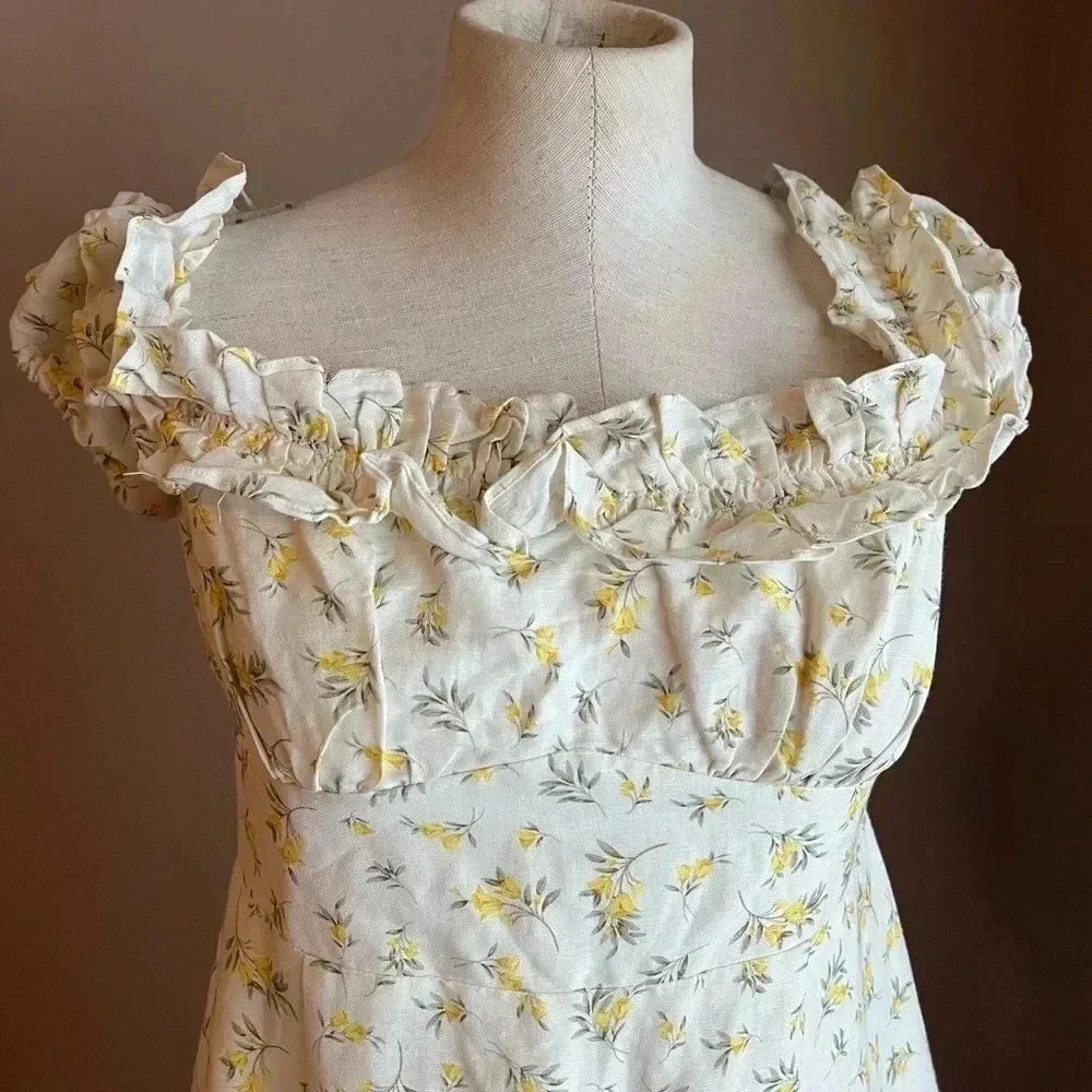 Ever New Curve bardot frill midi dress in lemon ditsy floral size 6 - Picture 5 of 8